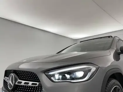 Photo 30 Mercedes GLA  250 e 8G-DCT
