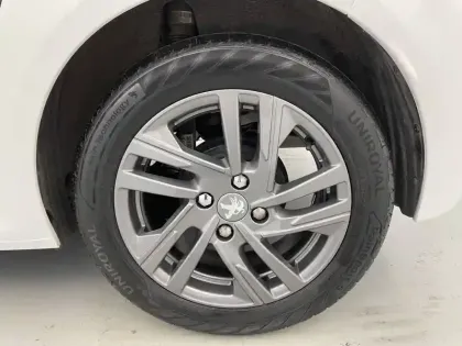 Photo 15 Peugeot 208  PureTech 100 S&S BVM6