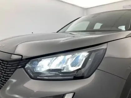 Photo 20 Peugeot 2008  BlueHDi 110 S&S BVM6