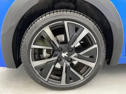 Photo 16 Peugeot 208  PureTech 100 S&S BVM6
