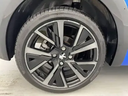 Photo 18 Peugeot 208  PureTech 100 S&S BVM6