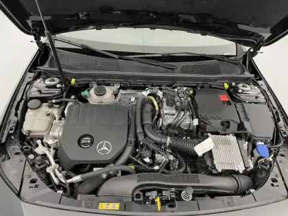 Photo 19 Mercedes Classe A  250 e 8G-DCT