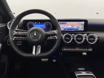 Photo 21 Mercedes Classe A  180 7G-DCT