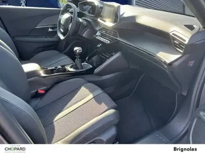 Photo 24 Peugeot 2008  PureTech 130 S&S BVM6