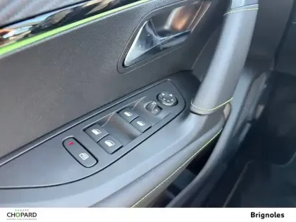 Photo 26 Peugeot 2008  PureTech 130 S&S BVM6