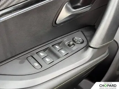 Photo 20 Peugeot 2008  PureTech 130 S&S BVM6