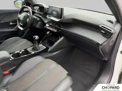Photo 12 Peugeot 2008  PureTech 130 S&S BVM6