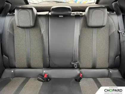 Photo 38 Peugeot 2008  PureTech 130 S&S BVM6