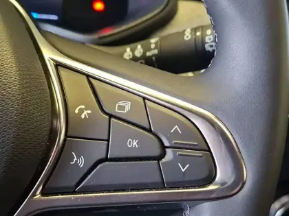 Photo 34 Renault Clio  E-Tech full hybrid 145 ch GSR2