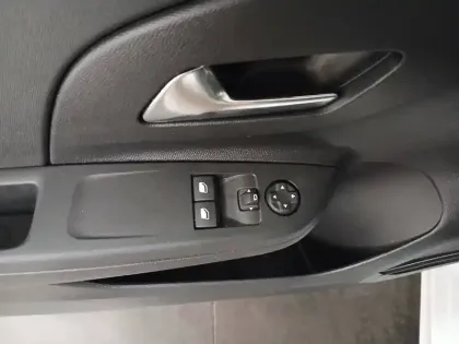 Photo 24 Opel Corsa  Electrique 136 ch & Batterie 50 kWh