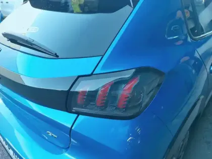 Photo 16 Peugeot 208  Electrique 50 kWh 136ch