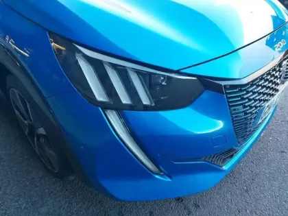 Photo 15 Peugeot 208  Electrique 50 kWh 136ch