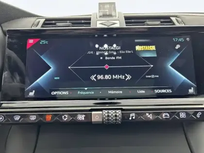 Photo 23 DS DS 7 DS7 Crossback Hybride E-Tense 300 EAT8 4x4