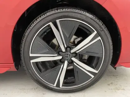 Photo 17 Peugeot 308  PureTech 130ch S&S EAT8