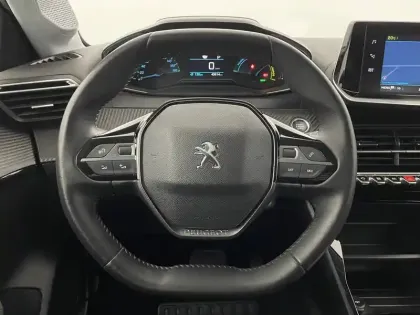 Photo 22 Peugeot 208  Electrique 50 kWh 136ch