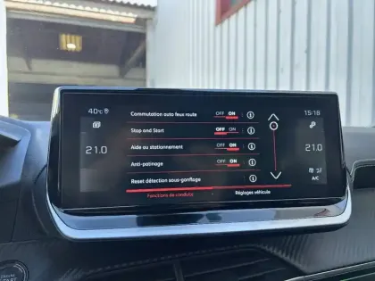 Photo 18 Peugeot 2008  PureTech 130 S&S BVM6