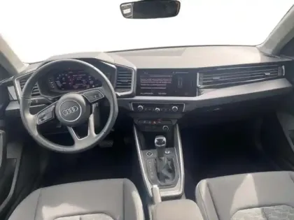 Photo 7 Audi A1 25 TFSI 95 ch S tronic 7 Design