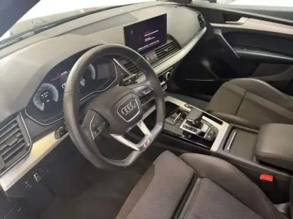Photo 8 Audi Q5 50 TFSIe 299 S tronic 7 Quattro S line