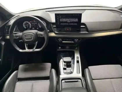 Photo 7 Audi Q5 50 TFSIe 299 S tronic 7 Quattro S line