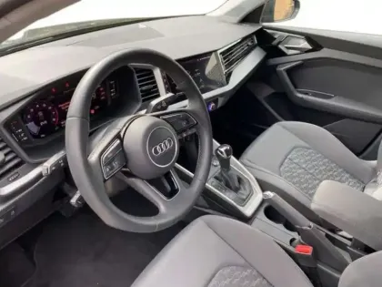 Photo 8 Audi A1 25 TFSI 95 ch S tronic 7 Design