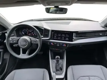 Photo 7 Audi A1 25 TFSI 95 ch S tronic 7 Design