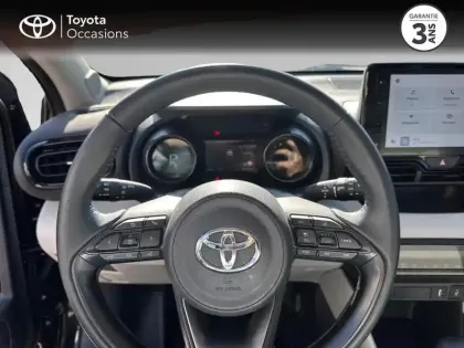Photo 12 Toyota Yaris  116h Iconic 5p MY22