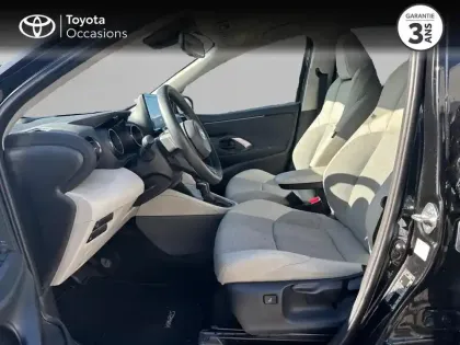Photo 10 Toyota Yaris  116h Iconic 5p MY22