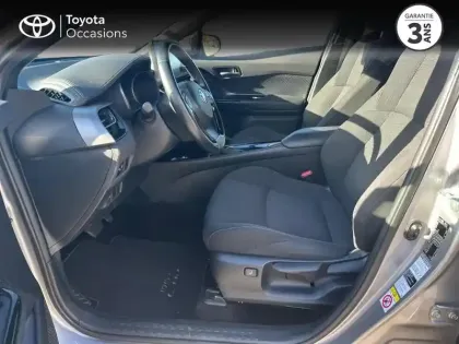 Photo 10 Toyota C-HR  122h Dynamic Business 2WD E-CVT RC18
