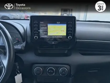 Photo 14 Toyota Yaris  70 VVT-i Dynamic Business 5p MY22