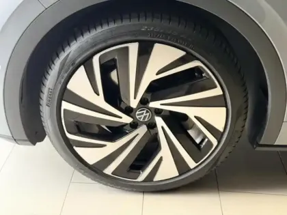 Photo 8 Volkswagen ID.5  204ch Pro Performance 77 kWh