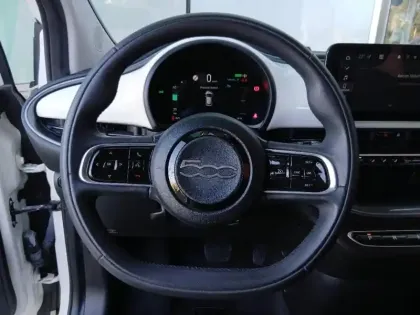 Photo 12 Fiat 500  e 95ch MY23