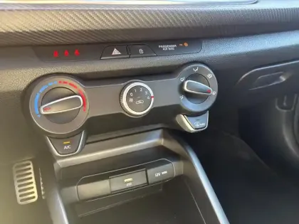 Photo 15 Kia Rio  1.0 T-GDI 100ch MHEV GT Line iBVM6