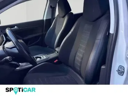 Photo 10 Peugeot 308  1.2 PureTech 110ch E6.3 S&S Allure