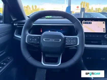 Photo 12 Jeep Compass  1.2 Turbo T3 145ch e-Hybrid First Edition BVR6