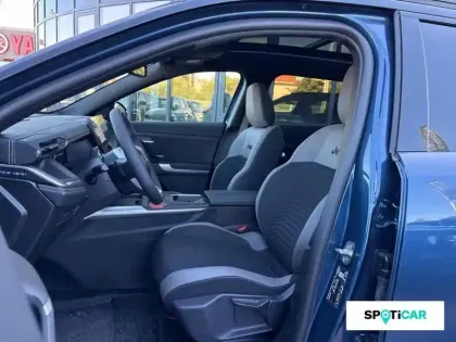 Photo 8 Jeep Compass  1.2 Turbo T3 145ch e-Hybrid First Edition BVR6