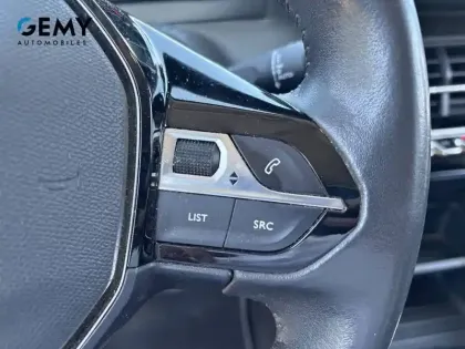 Photo 17 Peugeot 2008  PureTech 100 S&S BVM6