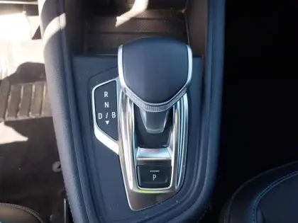 Photo 12 Renault Captur  E-Tech full hybrid 145 ch