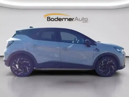 Photo 5 Renault Captur  E-Tech full hybrid 145 ch
