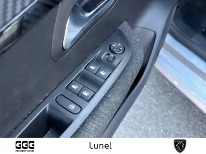 Photo 14 Peugeot 208  PureTech 100 S&S BVM6