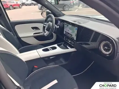 Photo 12 Mercedes GLB  200