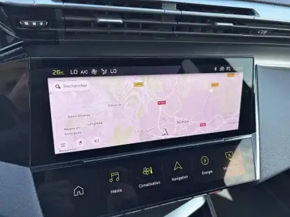 Photo 12 Peugeot 408  PHEV 180 e-EAT8