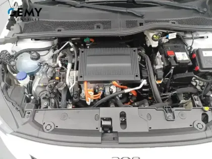 Photo 10 Peugeot 208  Electrique 50 kWh 136ch