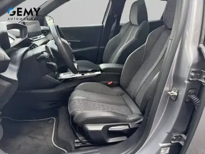Photo 8 Peugeot 2008  Hybrid 136 e-DCS6