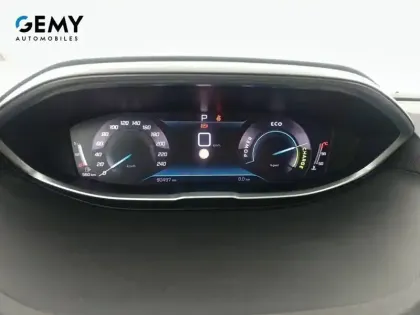 Photo 15 Peugeot 5008  Hybrid 136 e-DCS6