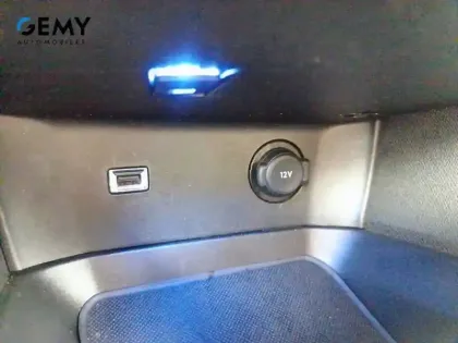 Photo 19 Peugeot 5008  Hybrid 136 e-DCS6