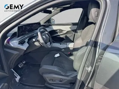 Photo 8 Peugeot 5008  Hybrid 145 ch e-DCS6