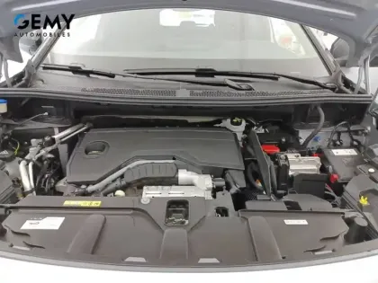 Photo 14 Peugeot 5008  Hybrid 136 e-DCS6