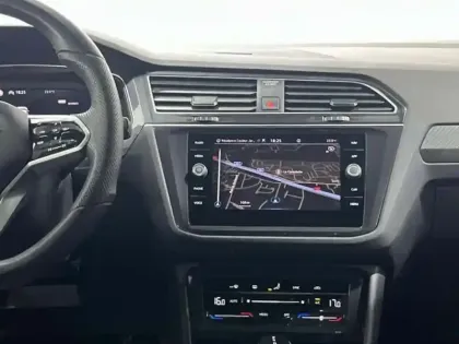 Photo 9 Volkswagen Tiguan 1.4 eHybrid 245ch DSG6 R-Line