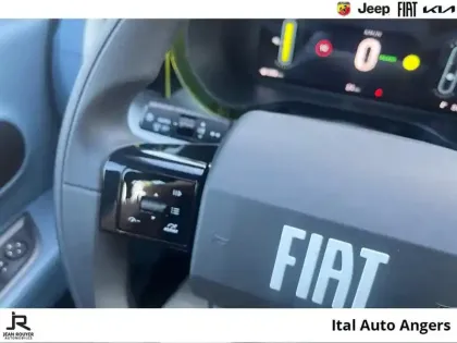 Photo 11 Fiat Panda Grande  Electrique 113ch  Icône (Prime CEE déduite)