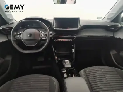 Photo 11 Peugeot 208  Electrique 51 kWh 156ch